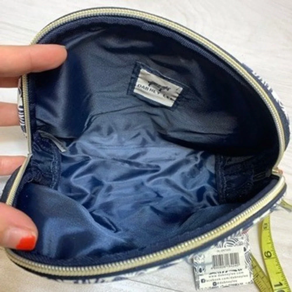 Dabney Lee Womens OS Cosmetic Bag Zebra Print‎ Navy Blue Travel Makeup Pouch NWT